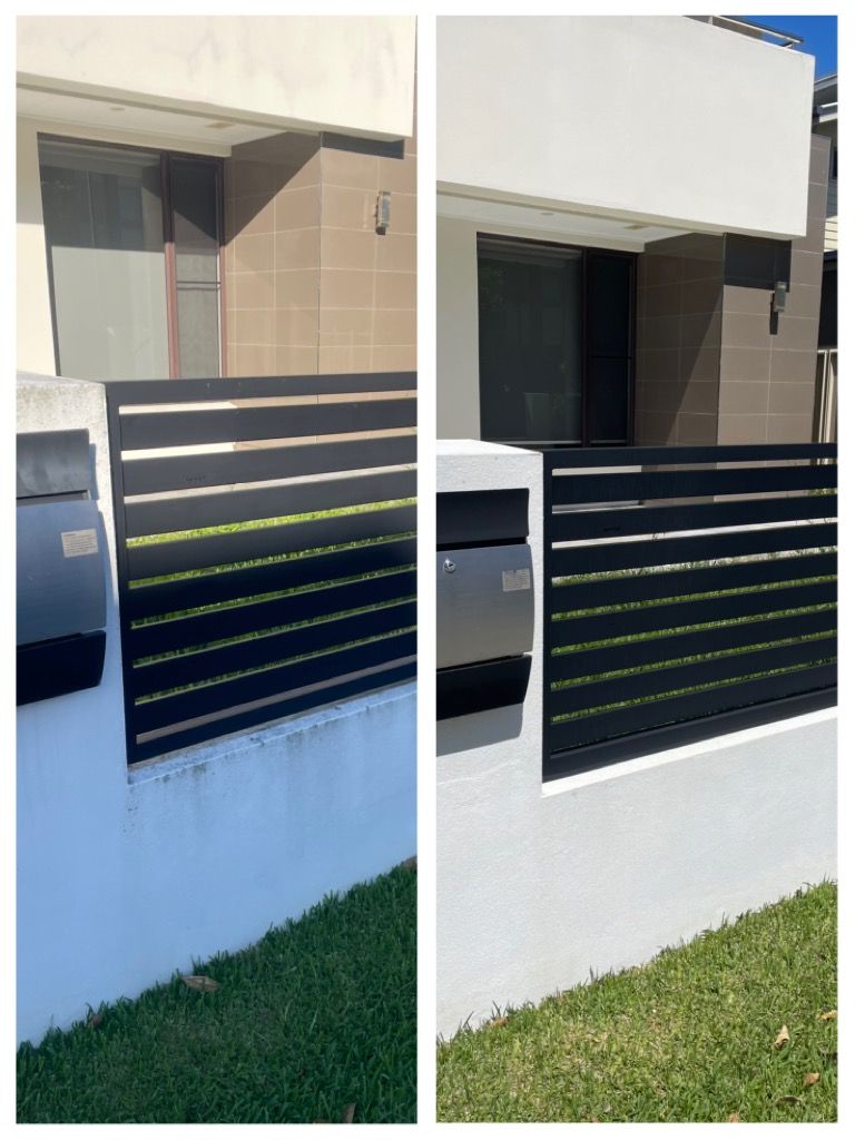 House soft wash bringing the property back to its glory.